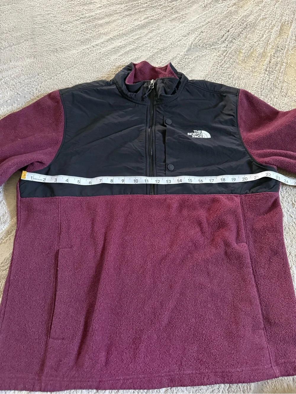 North Face Pullover fleece 200WT Tundra RTO Jacket 1/2 Zip black maroon large
